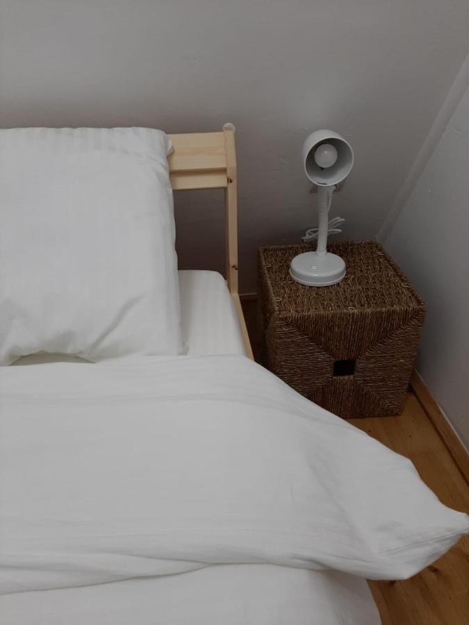 Cabana din livada Pucioasa Bagian luar foto