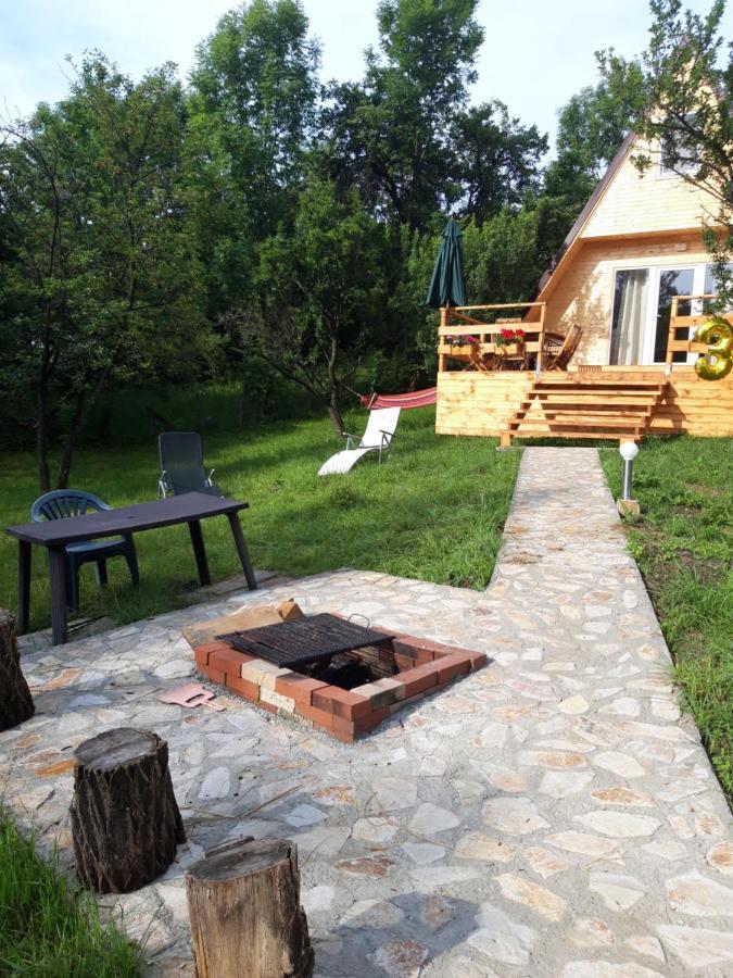 Cabana din livada Pucioasa Bagian luar foto