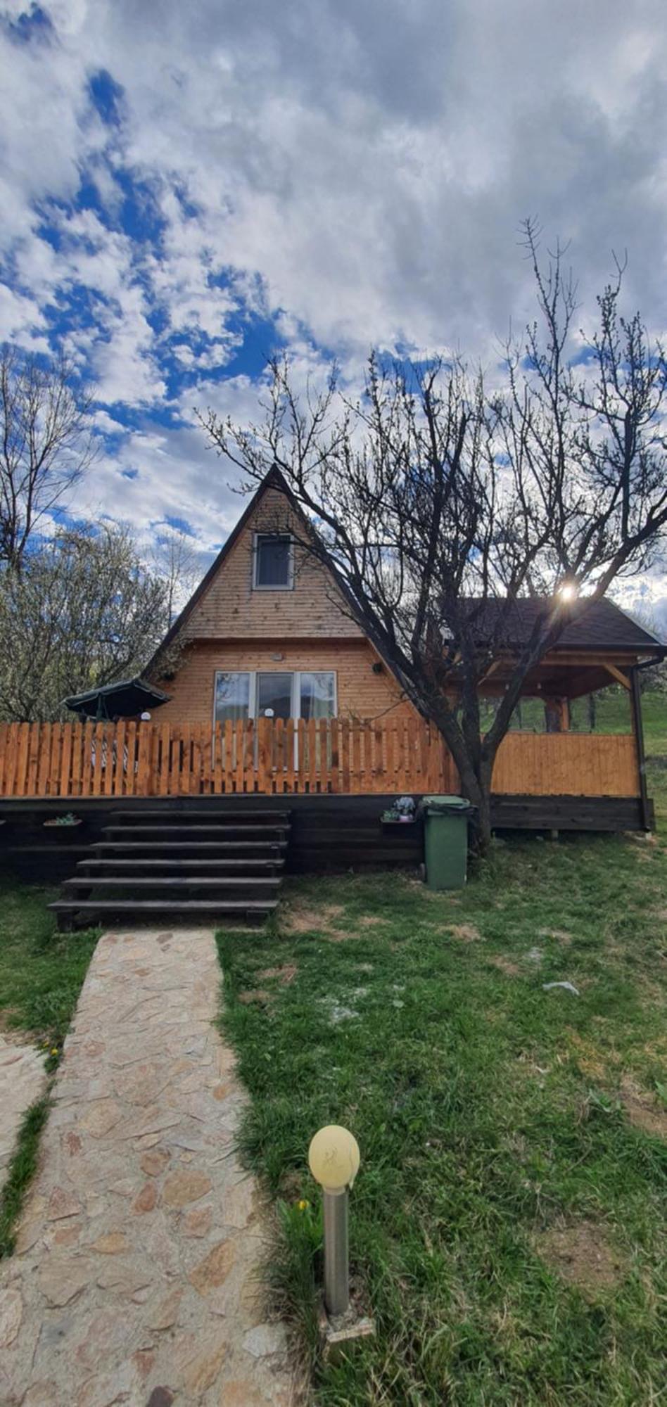 Cabana din livada Pucioasa Bagian luar foto